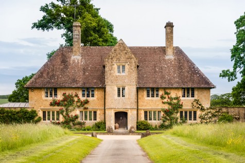 Sugar Fame and African Style: Stories of Goldhorn Manor