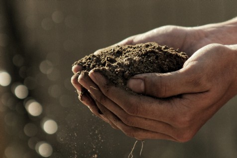 Team Unique Get Their Hands Dirty