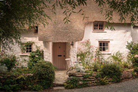 Unique Easter Retreats