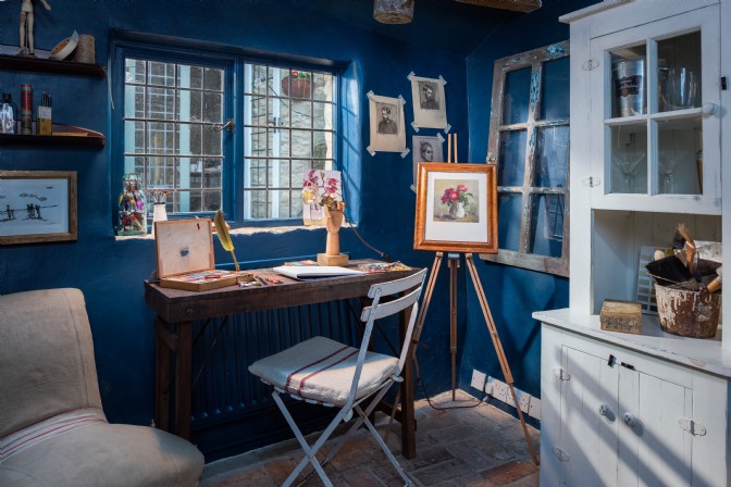 The art room at Inkwell Cottage in Cotswolds