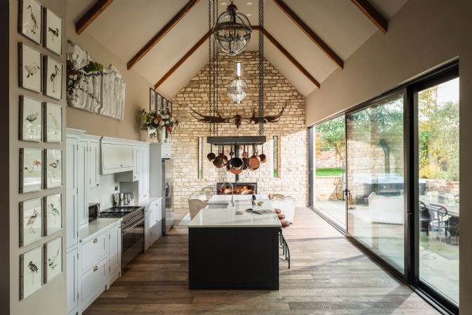 GP4117 - Evania, Gloucestershire