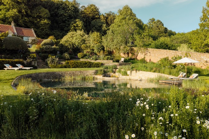 The Walled Garden in the Cotswolds with idyllic grounds