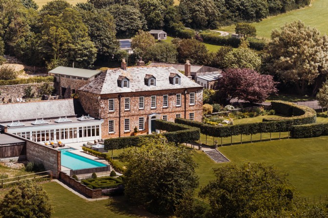 GP4416 - Isolde, a country manor with an outdoor heated pool and hot tub