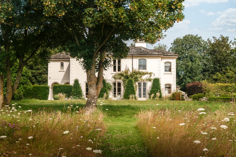 Artemis | Luxury Self-Catering Country House | Alresford, Hampshire