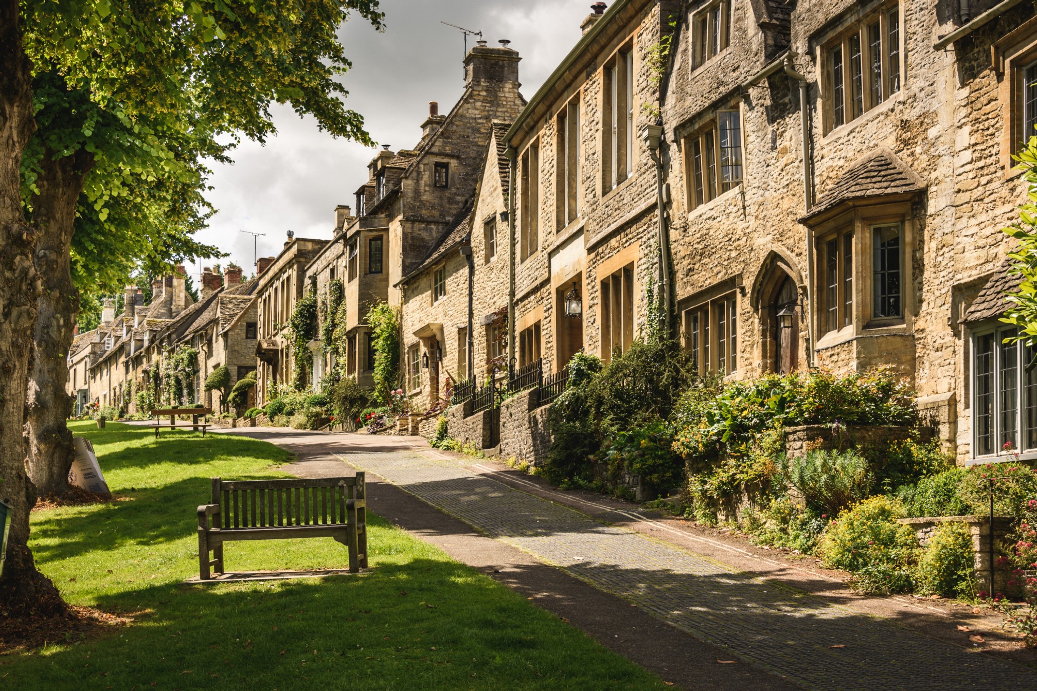 Atticus Luxury Self Catering Holiday Home Burford Cotswolds