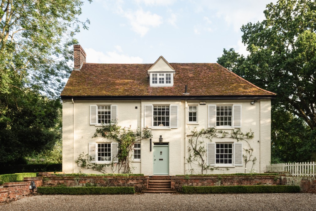 Clementine House | Luxury Self-Catering with Pool | London, Essex