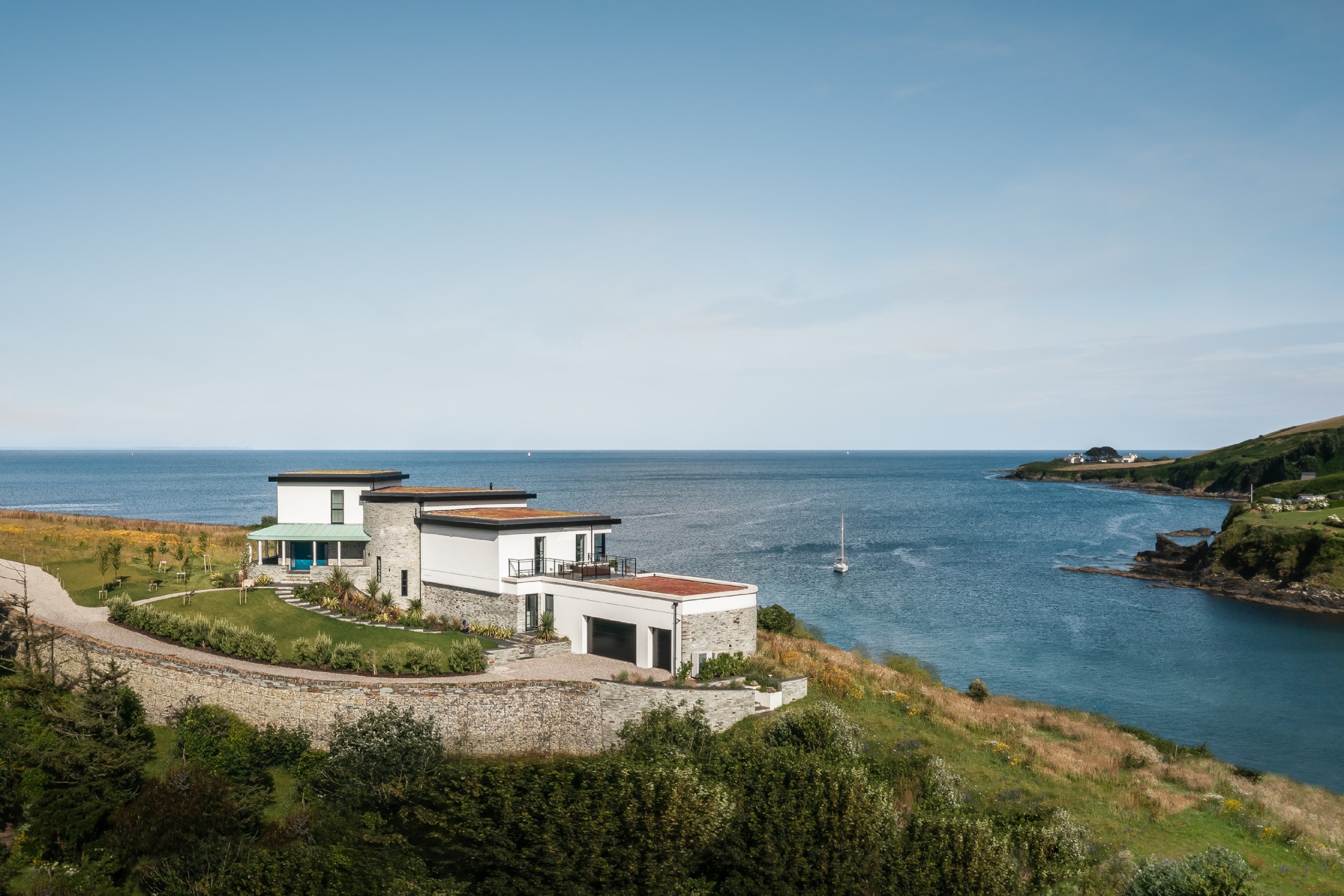 Deco Beach House Luxury SelfCatering Portmellon, Cornwall