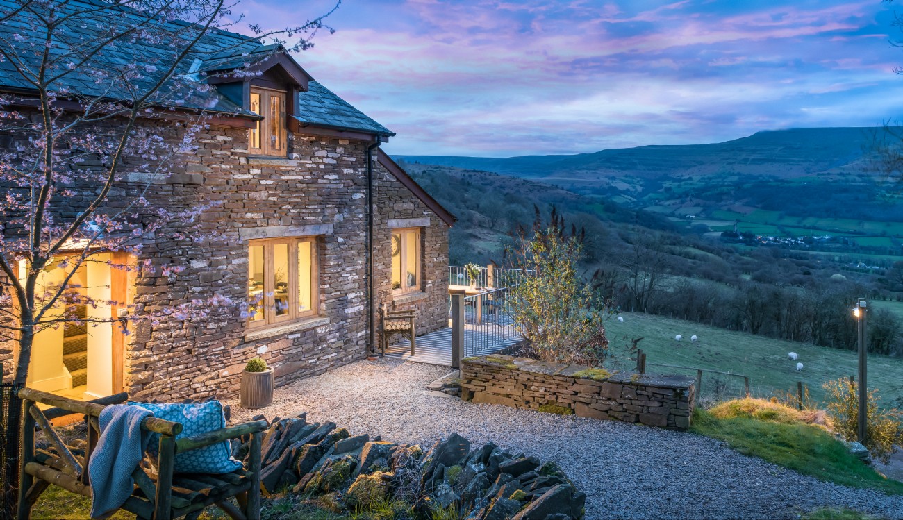 Faraway House Luxury Cottage Crickhowell Brecon Beacons Availability   Faraway House Luxury Cottage Crickhowell Brecon Beacons 