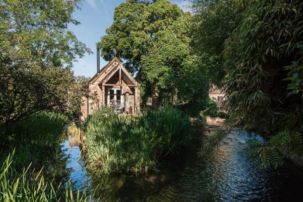 Filly Island | Luxury Cottage | Cirencester, Cotswolds