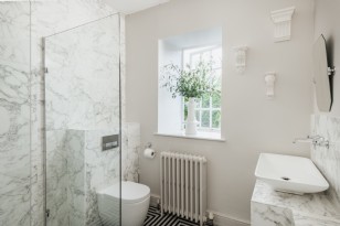 Family Shower Room