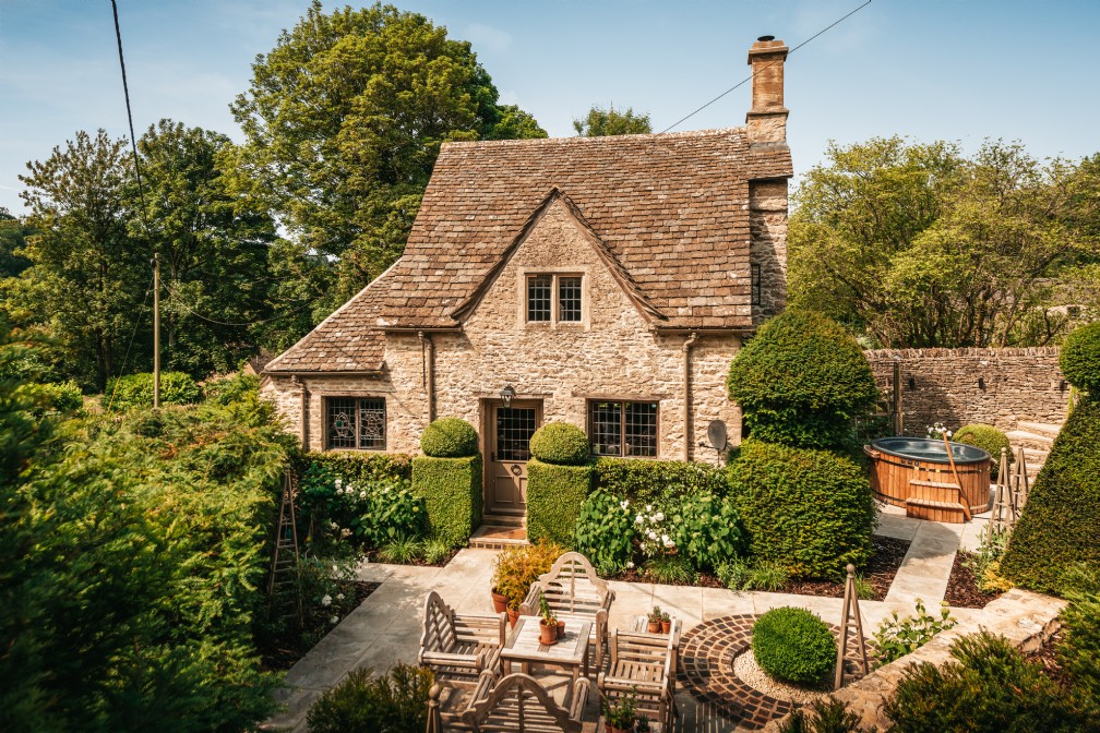 Four Hundred Summers | Luxury Cotswolds Cottage | Ablington