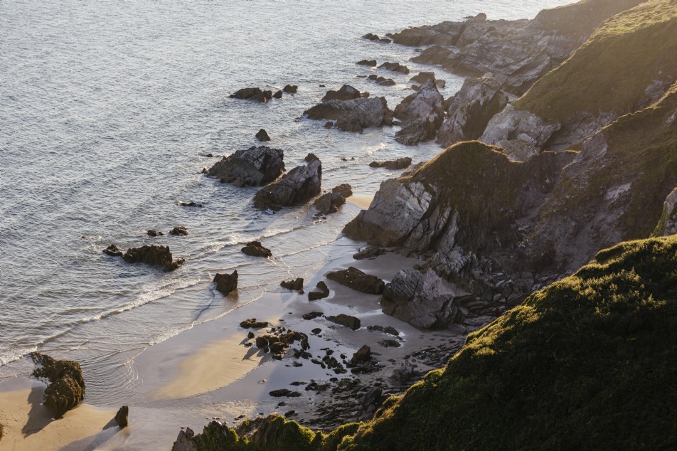 Islander Coastal SelfCatering Beach Hut Freathy Cliff, Cornwall