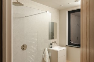 Family Shower Room