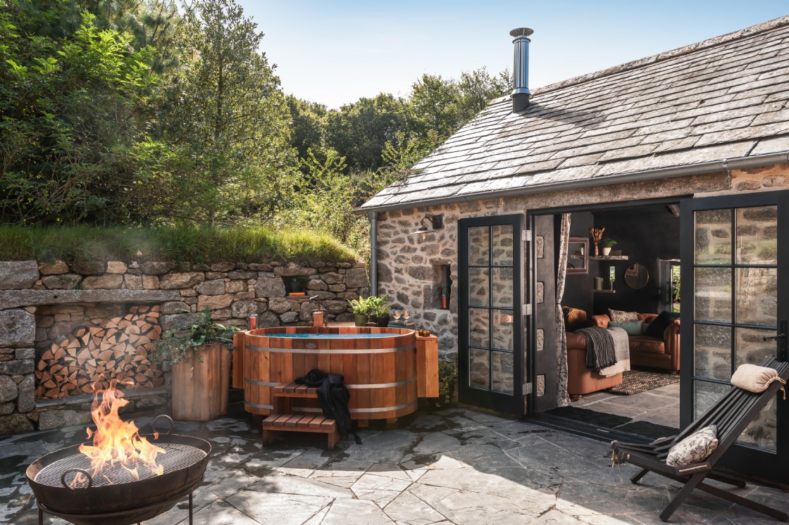 Luxury romantic holidays for couples | Unique Homestays