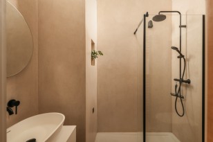Family Shower Room