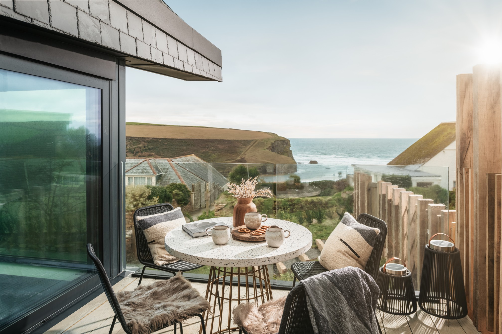 Moku | Luxury Self-Catering Beach House | Mawgan Porth, Cornwall