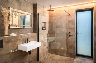 Family Shower Room