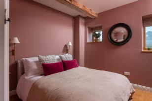 Stone Barn: Bedroom Three