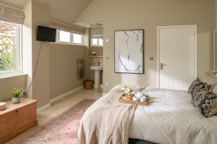 Cottage I: Bedroom One