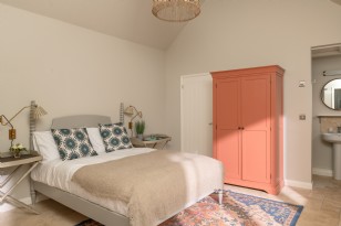 Cottage I: Bedroom Two