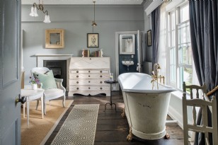 Bedroom One (Atelier Rose)