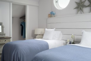 Bedroom Seven