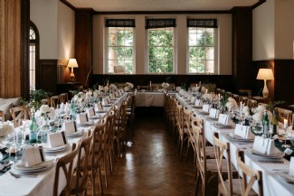 Set up long banquet tables festooned with seasonal florals<br /><span>© Spencer Dungey l Love of Mine</span>