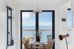 Delphin | A Scandi Style Cornish Coastal Hideaway