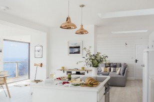 Delphin | A Scandi Style Cornish Coastal Hideaway