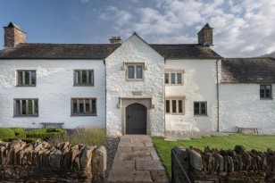 The Cosiest Cottages for Winter