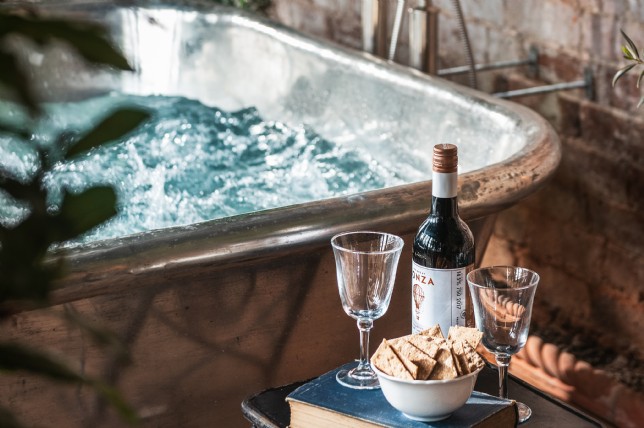 Top tips on creating a luxury bathing experience at home